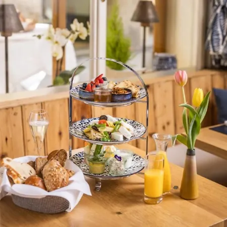 Hotel Small Luxury Goldgasse 4*