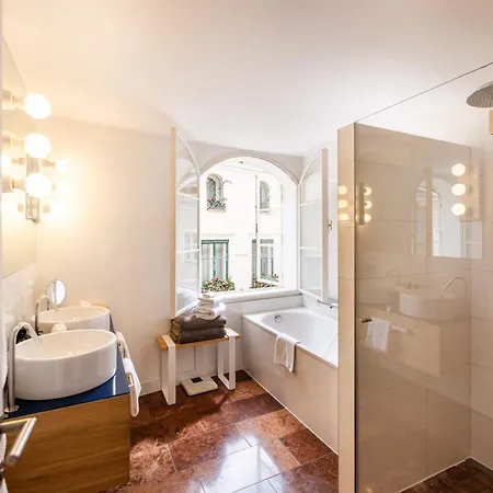 Small Luxury Goldgasse Otel 4*